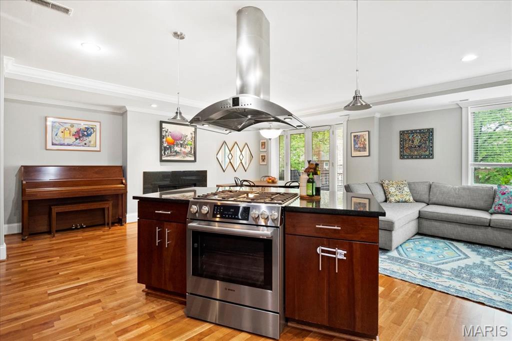 7524 Cromwell Drive Unit: 2E