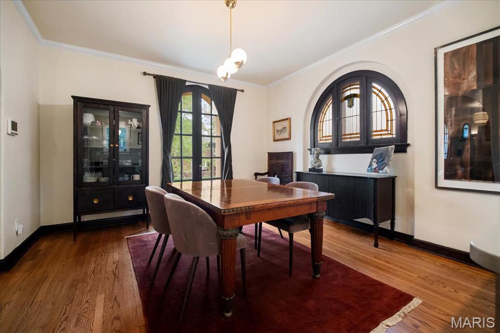 7201 Waterman Avenue