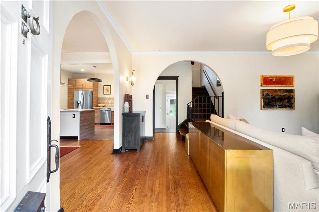 7201 Waterman Avenue