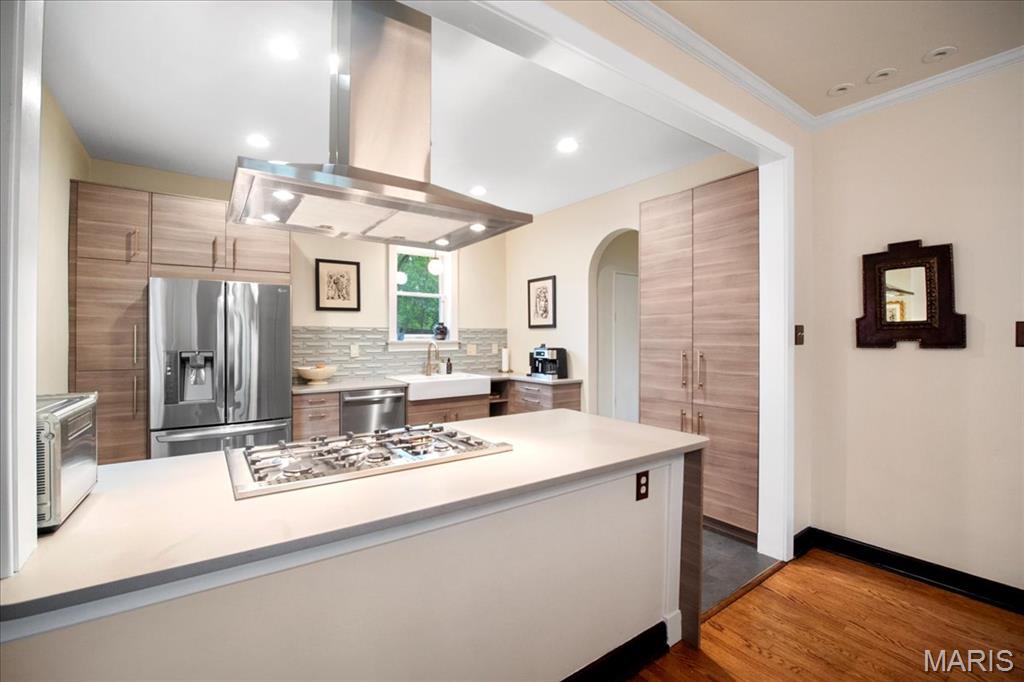 7201 Waterman Avenue