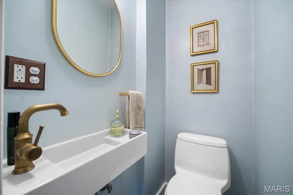 7201 Waterman Avenue