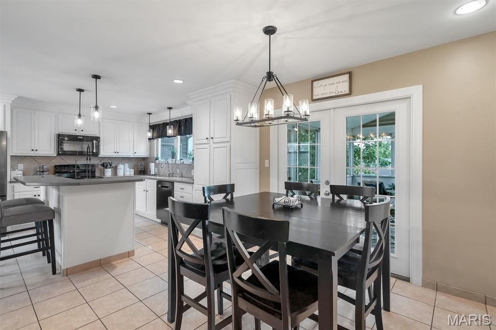 7415 Maple Bridge Court