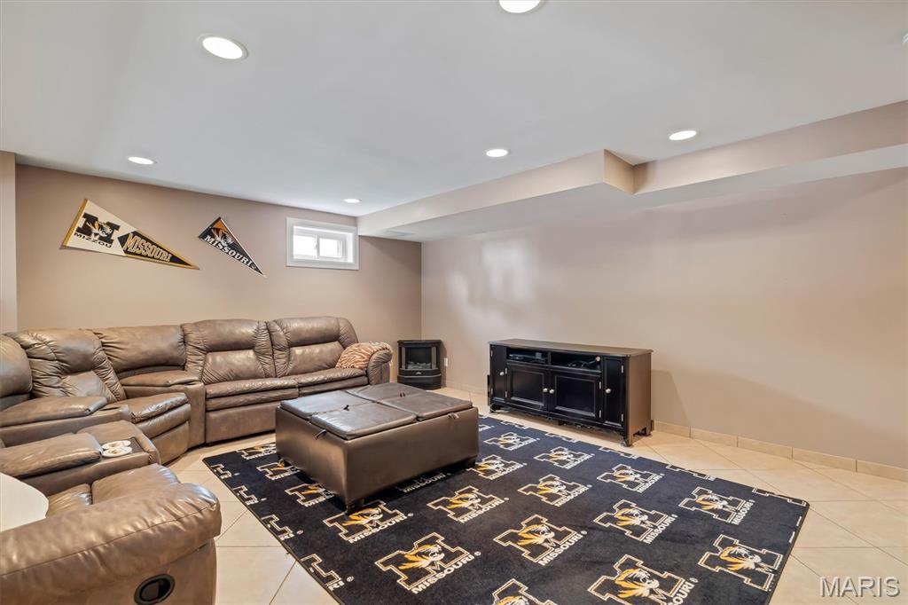 7415 Maple Bridge Court