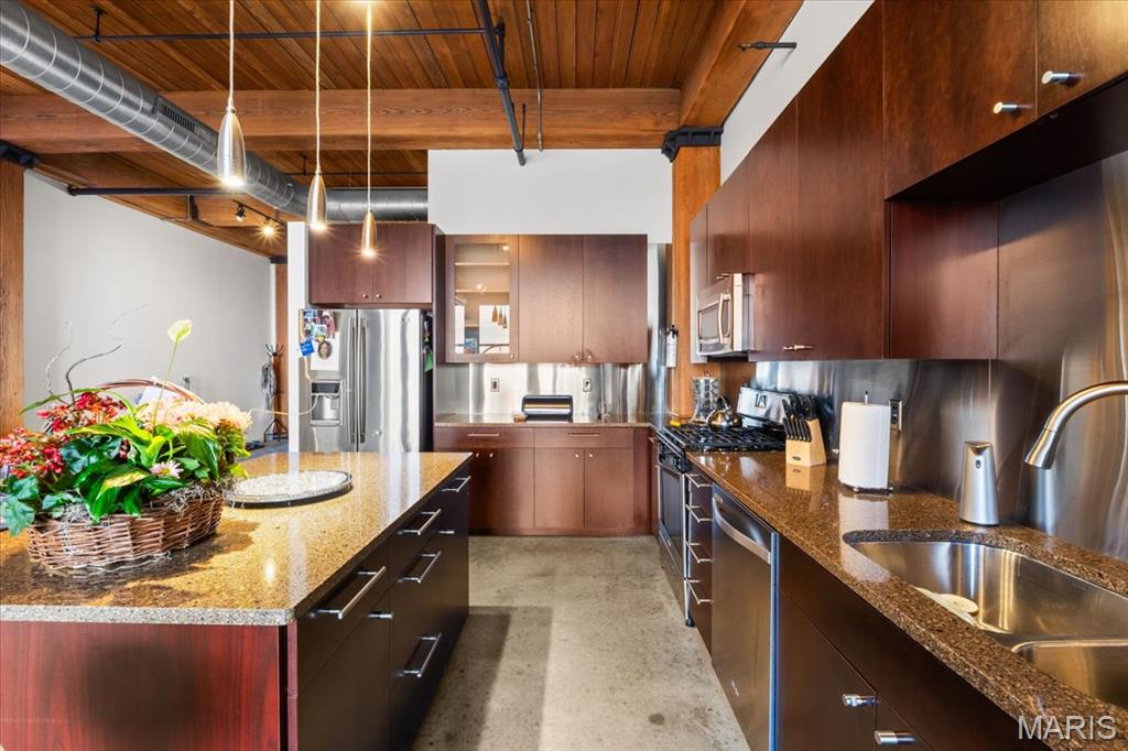 1015 Washington Avenue Unit: 408