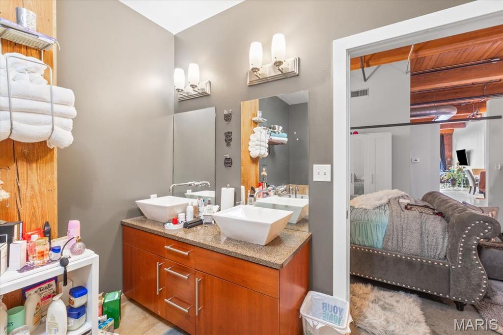 1015 Washington Avenue Unit: 408