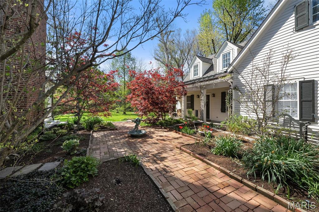201 S Warson Road