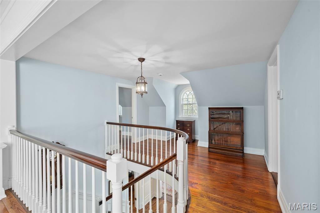 201 S Warson Road