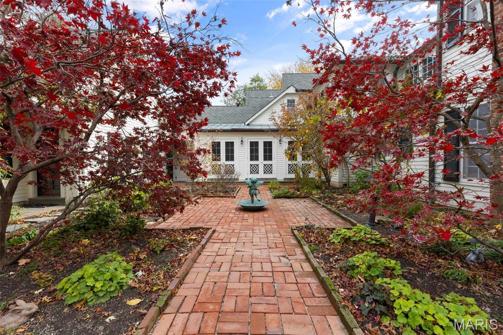 201 S Warson Road