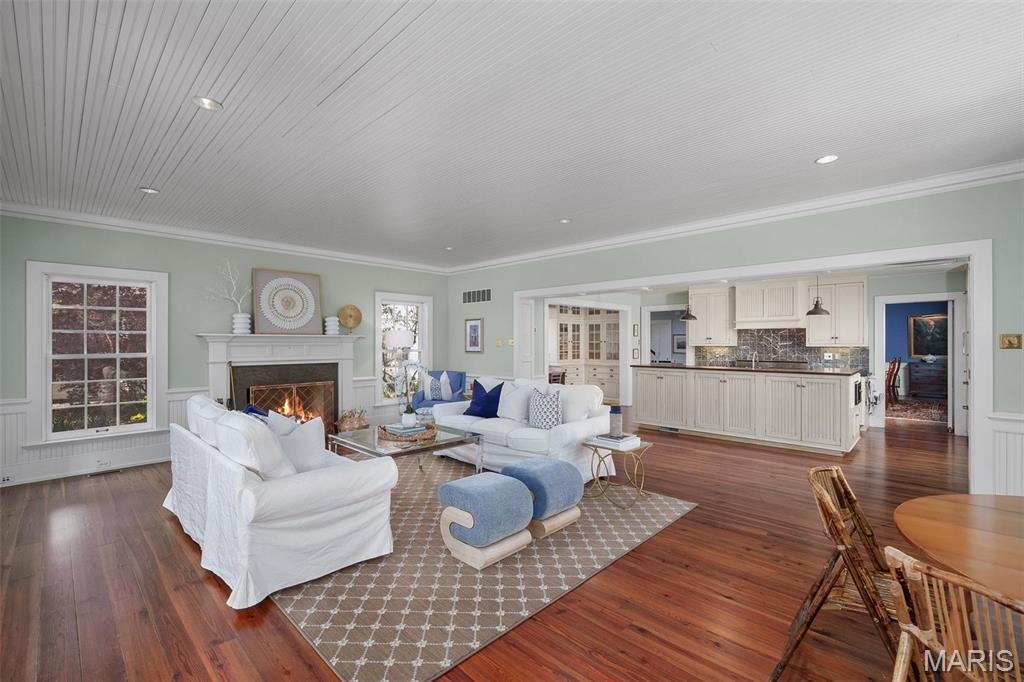 201 S Warson Road