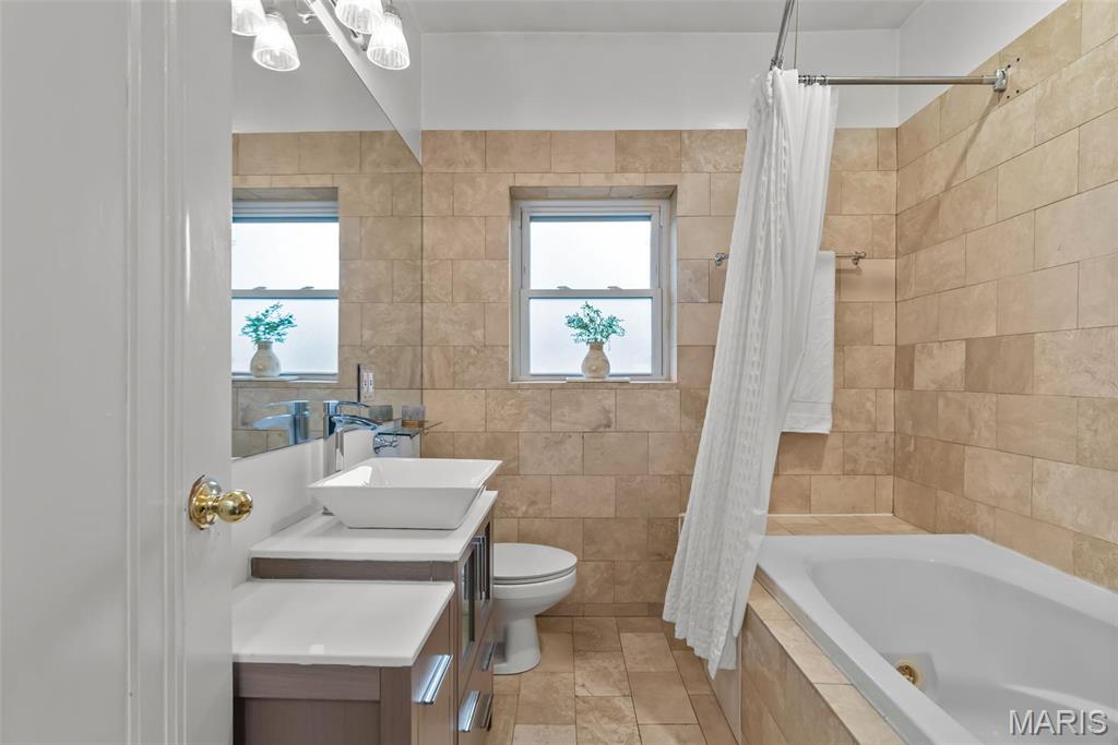 6636 San Bonita Avenue Unit: 2W