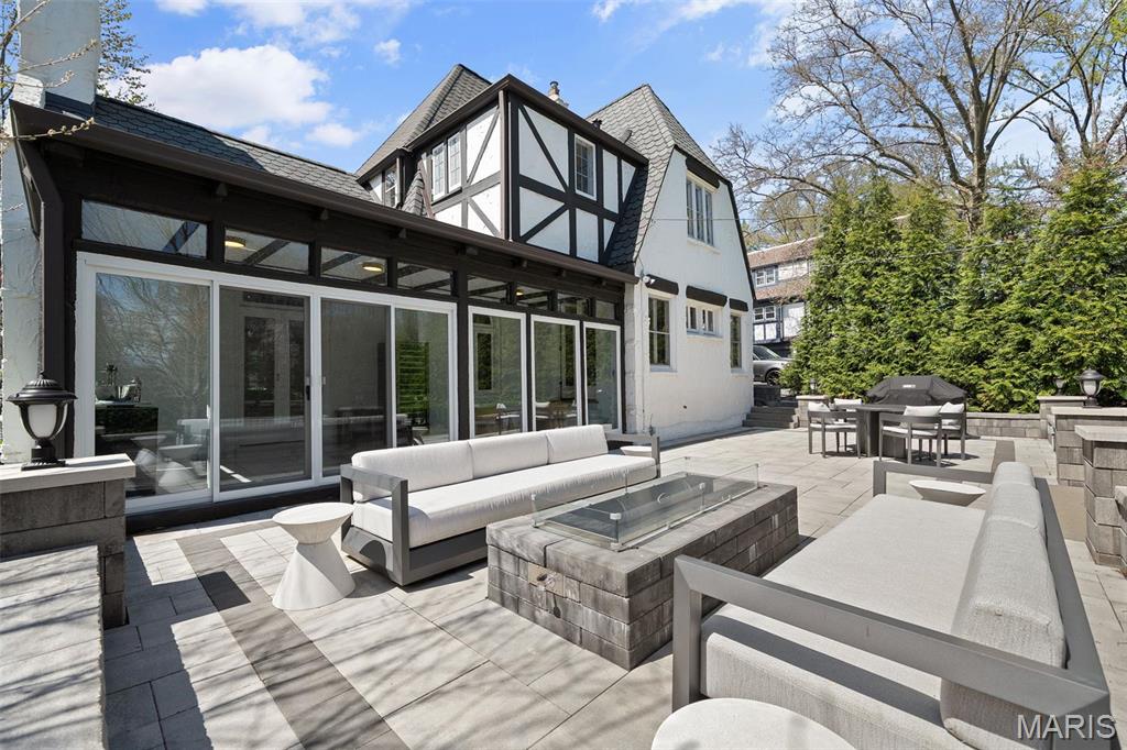 2 Northcote Road