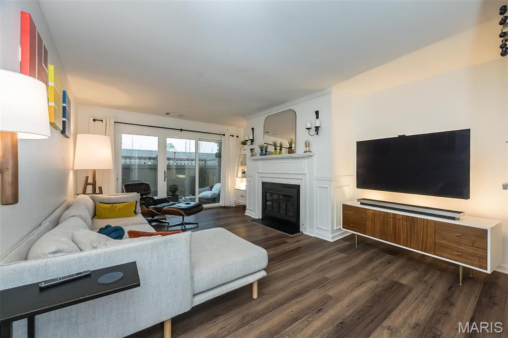 950 E East Rue De La Banque Unit: 118