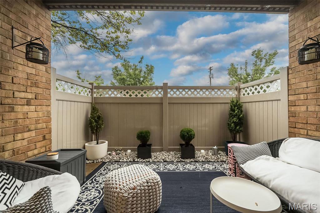 950 E East Rue De La Banque Unit: 118