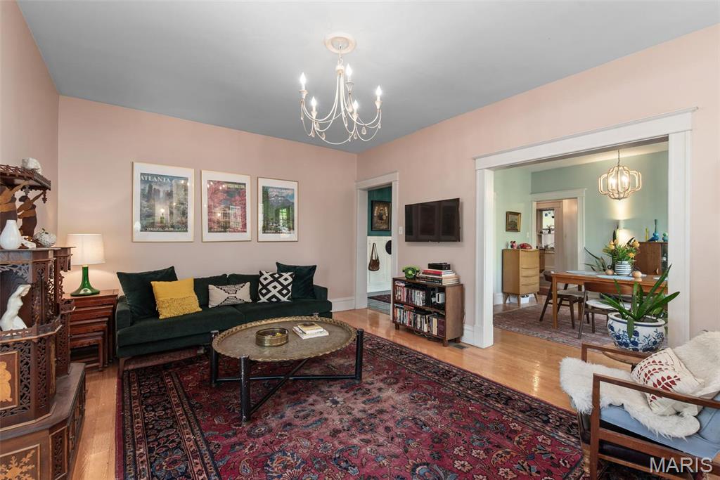 2056 Lafayette Avenue Unit: 1W
