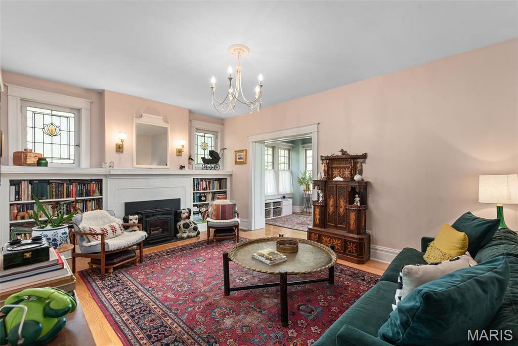 2056 Lafayette Avenue Unit: 1W