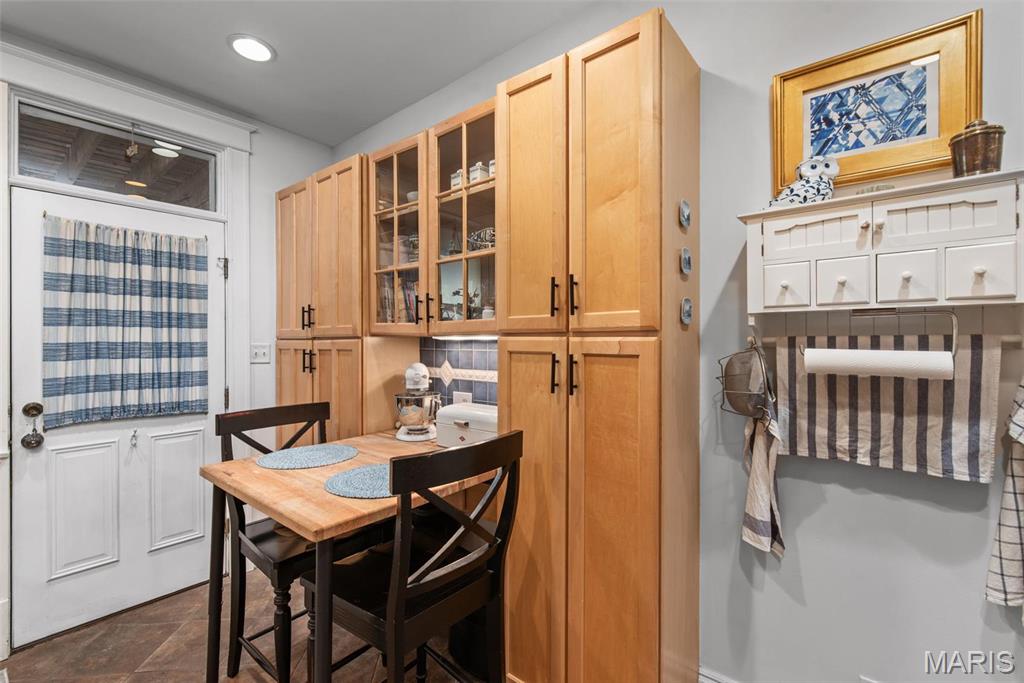 2056 Lafayette Avenue Unit: 1W