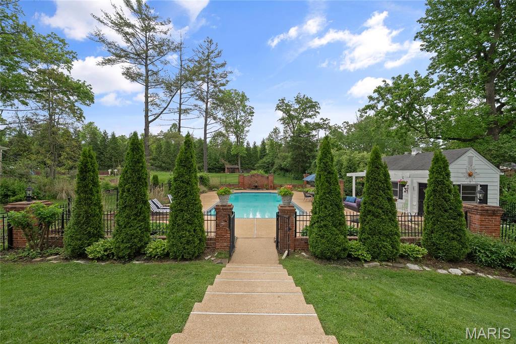 410 Steeplechase Lane