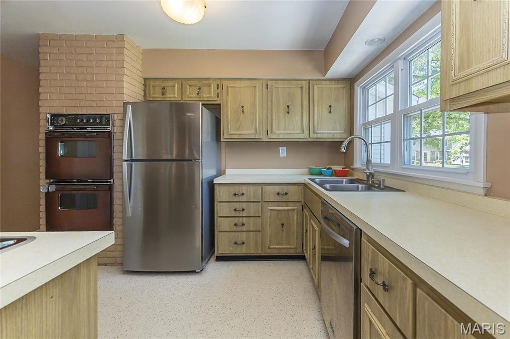 293 Oakleigh Woods Drive