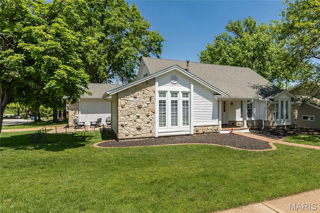 293 Oakleigh Woods Drive