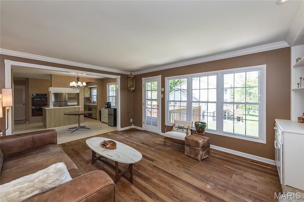 293 Oakleigh Woods Drive