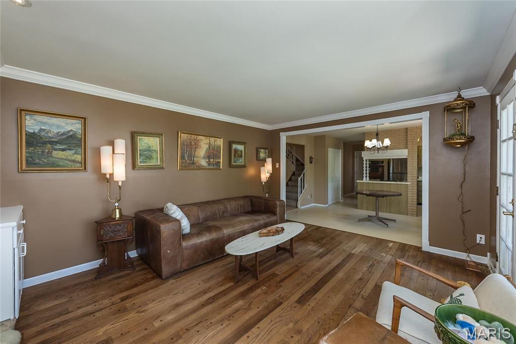 293 Oakleigh Woods Drive