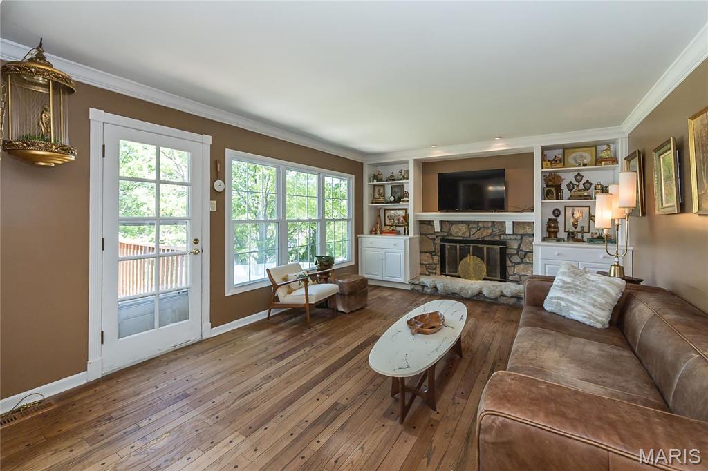 293 Oakleigh Woods Drive