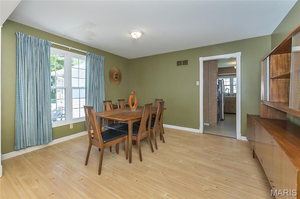 293 Oakleigh Woods Drive