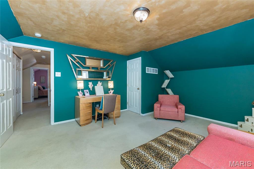 293 Oakleigh Woods Drive