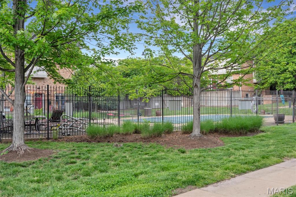 1145 Rue La Ville Unit: 1145