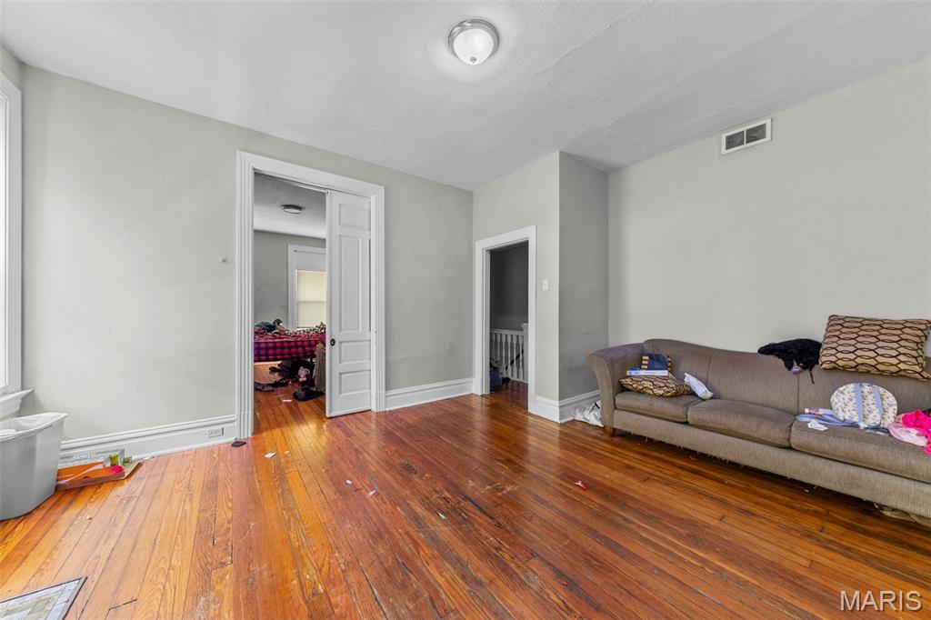 3012 Cherokee Street