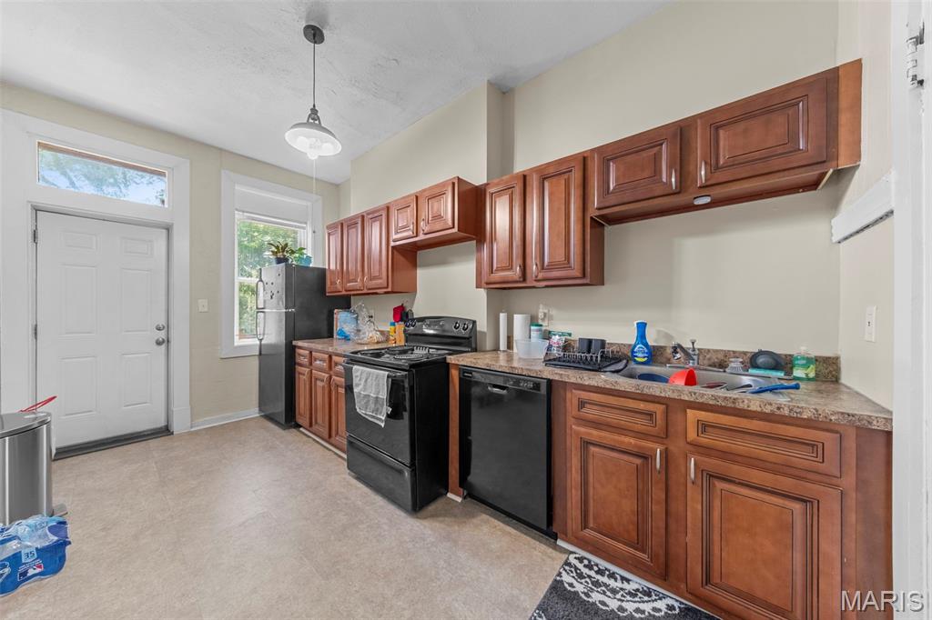 3012 Cherokee Street