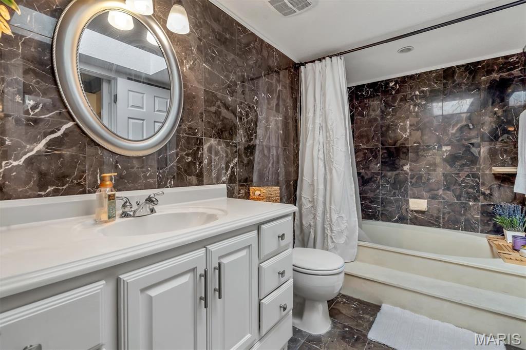 1430 Heritage Landing Unit: 306