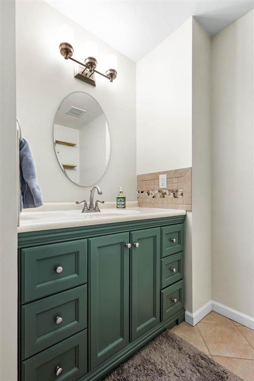 3112 Mockingbird Drive