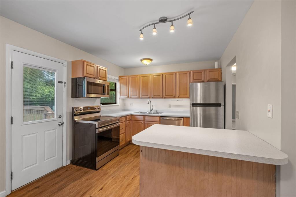 795 Crescent Woods Drive