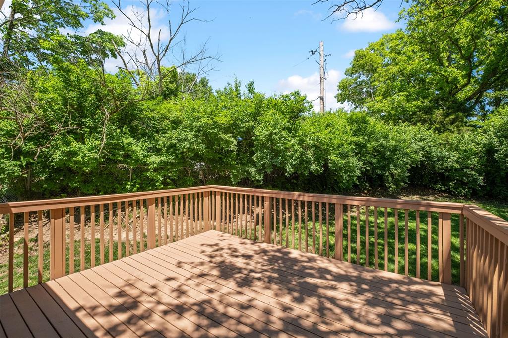 795 Crescent Woods Drive