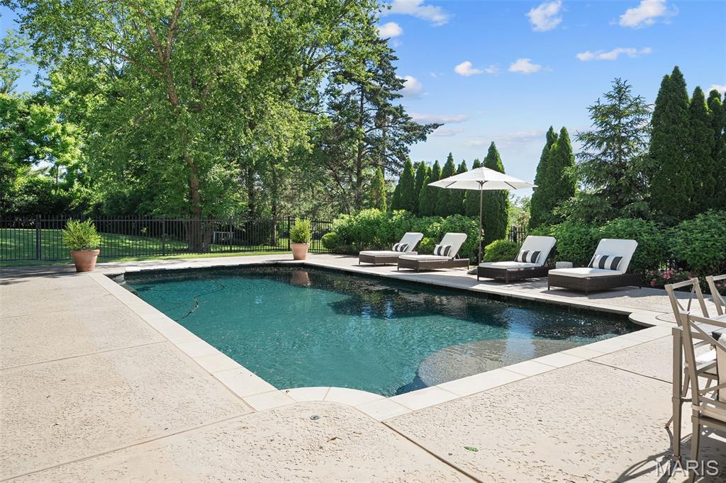 611 Hickory Lane