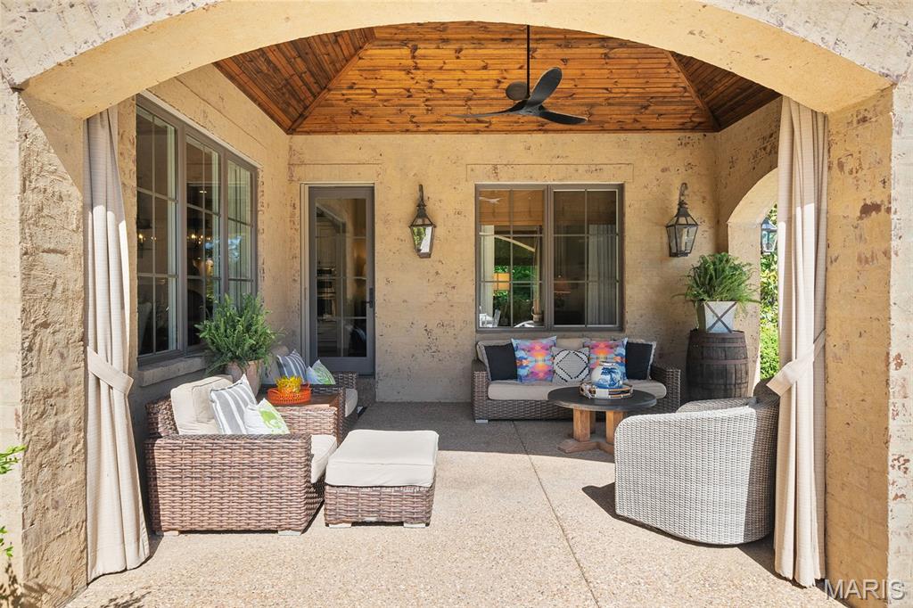 611 Hickory Lane