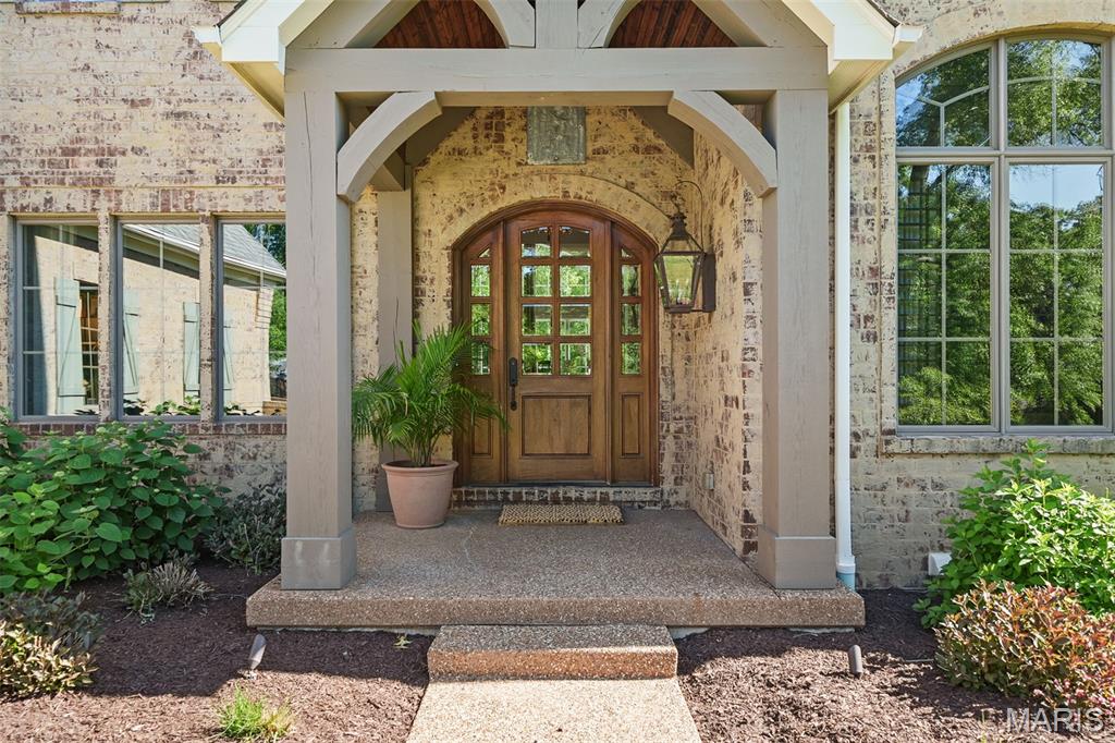 611 Hickory Lane
