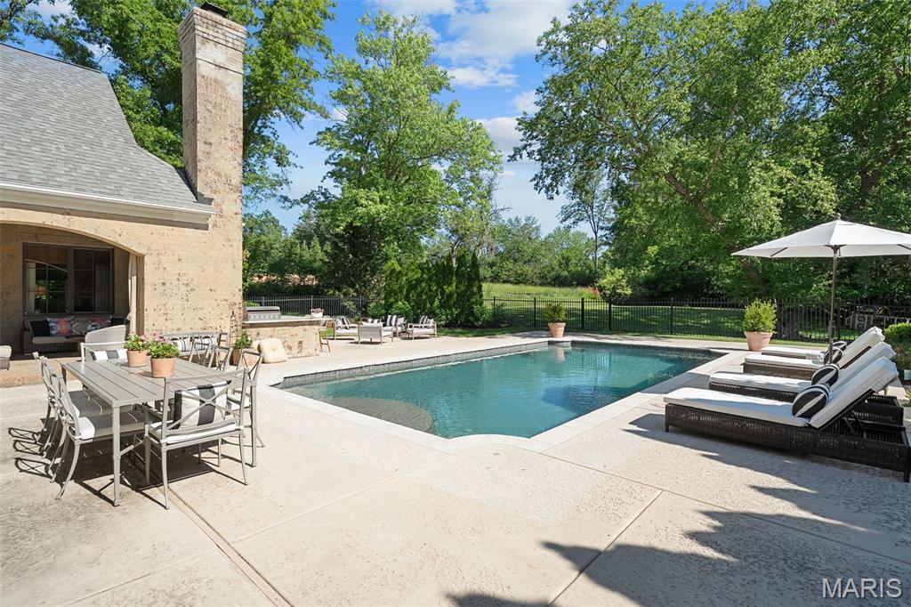611 Hickory Lane