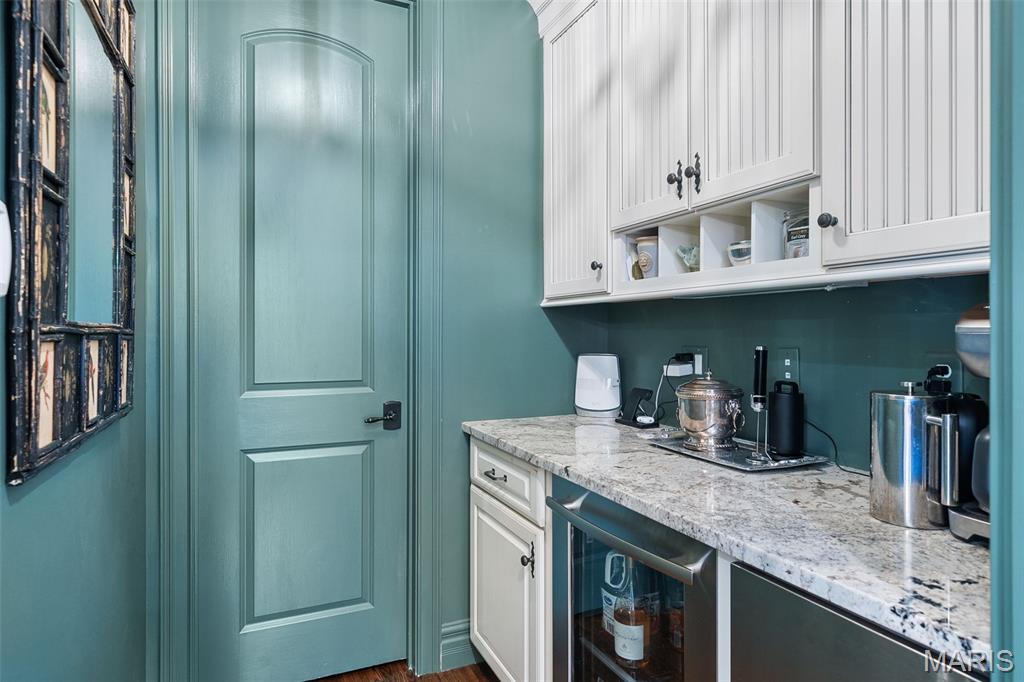 611 Hickory Lane
