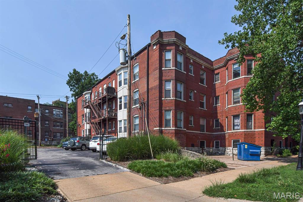 382 N Taylor Unit: 1W