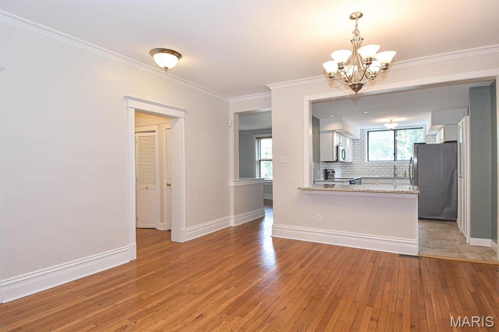 382 N Taylor Unit: 1W