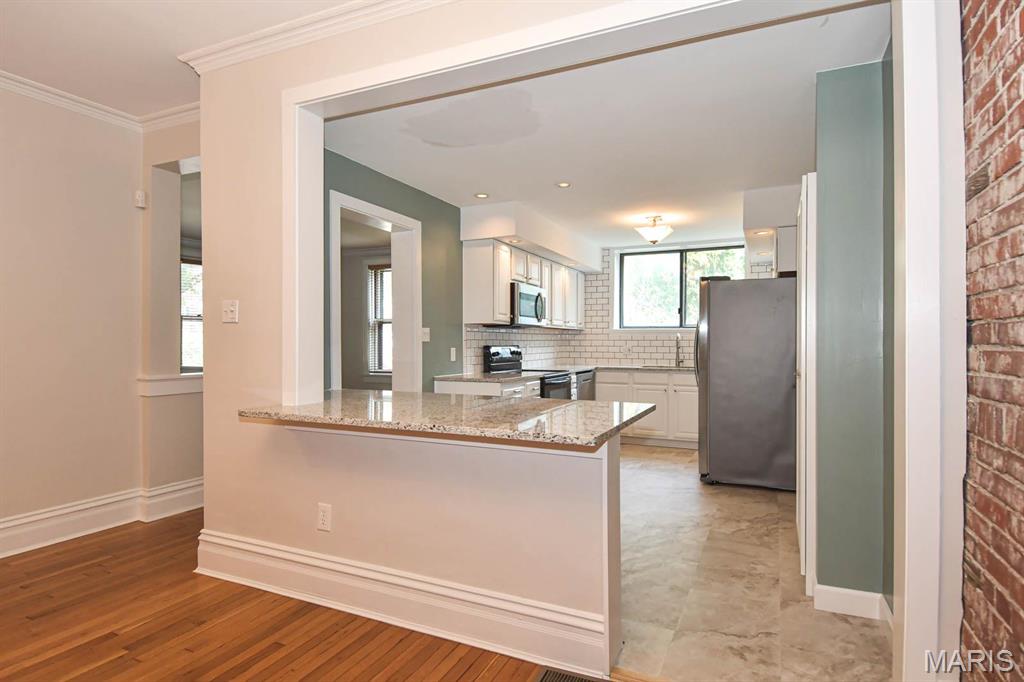 382 N Taylor Unit: 1W