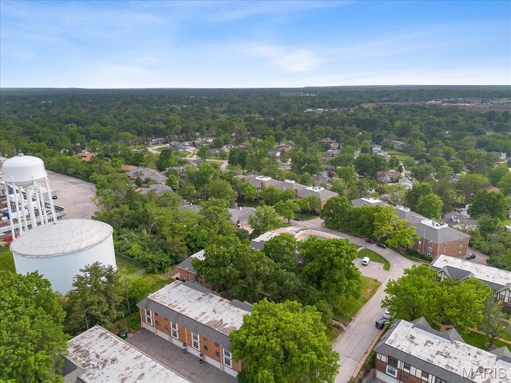 910 Claytonbrook Drive Unit: 1