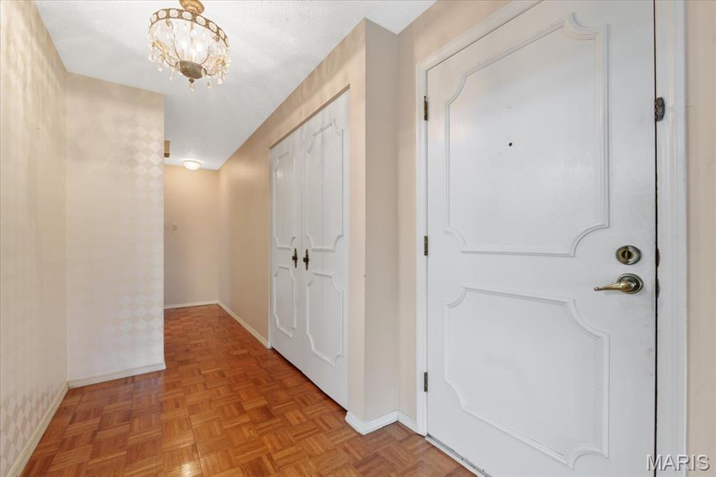 910 Claytonbrook Drive Unit: 1