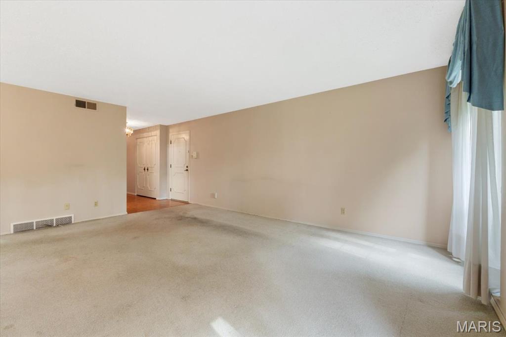 910 Claytonbrook Drive Unit: 1