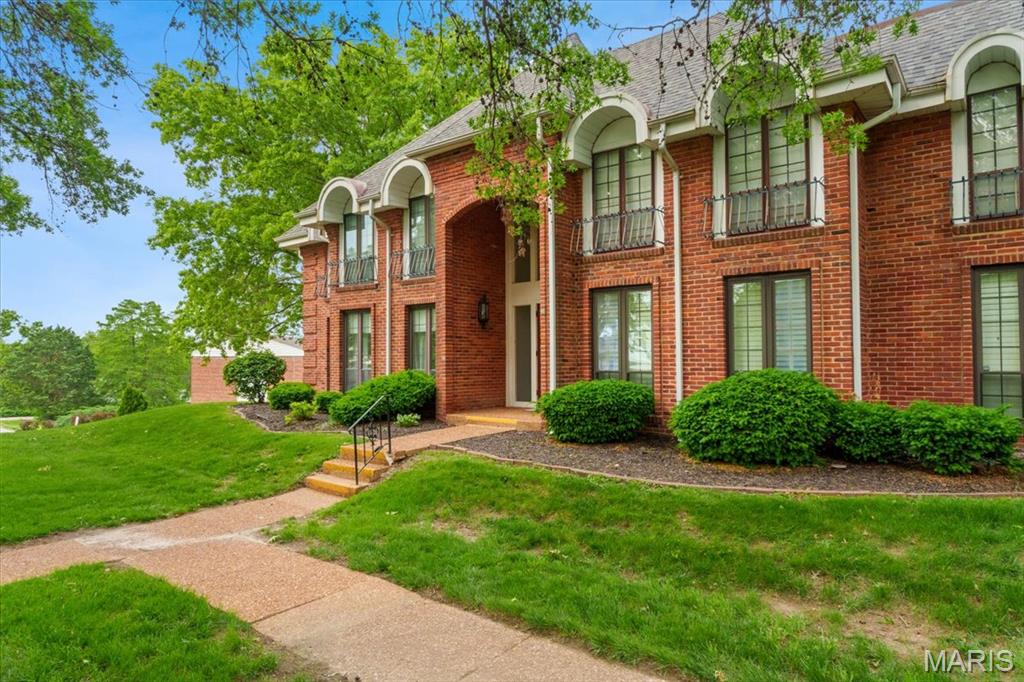 910 Claytonbrook Drive Unit: 1