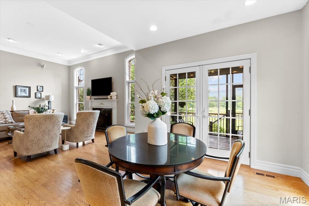 324 Meadowbrook Country Club Estate