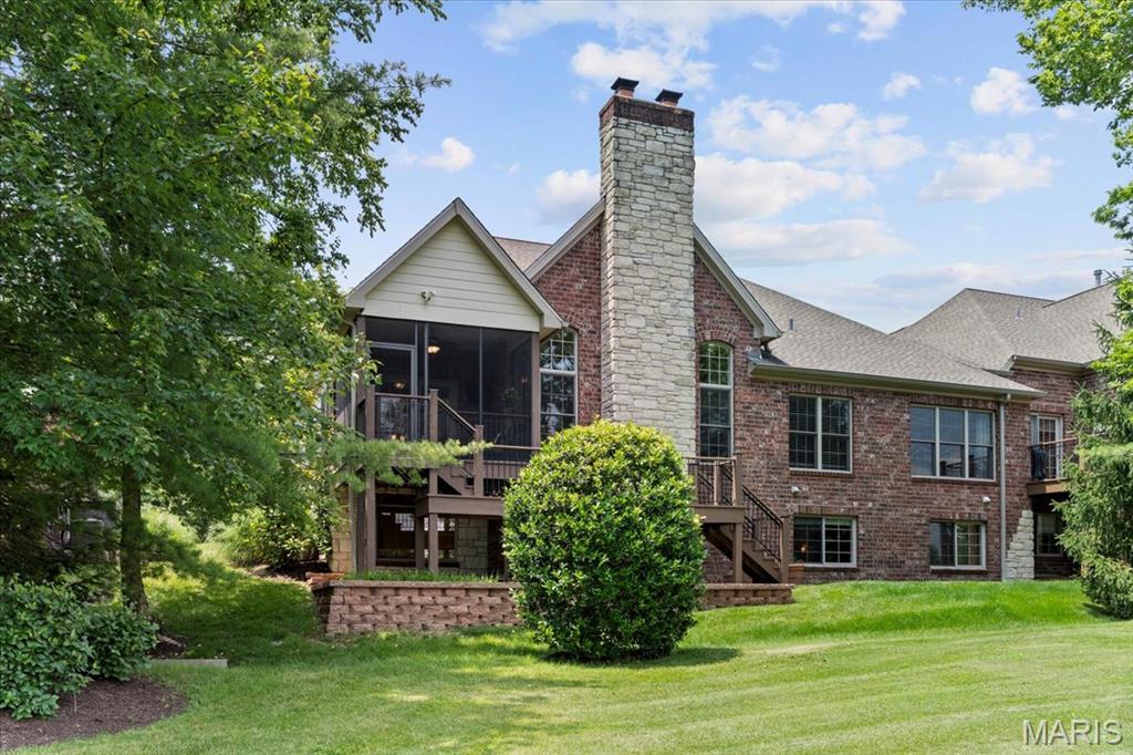 324 Meadowbrook Country Club Estate