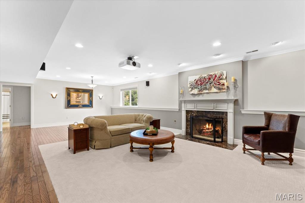 324 Meadowbrook Country Club Estate